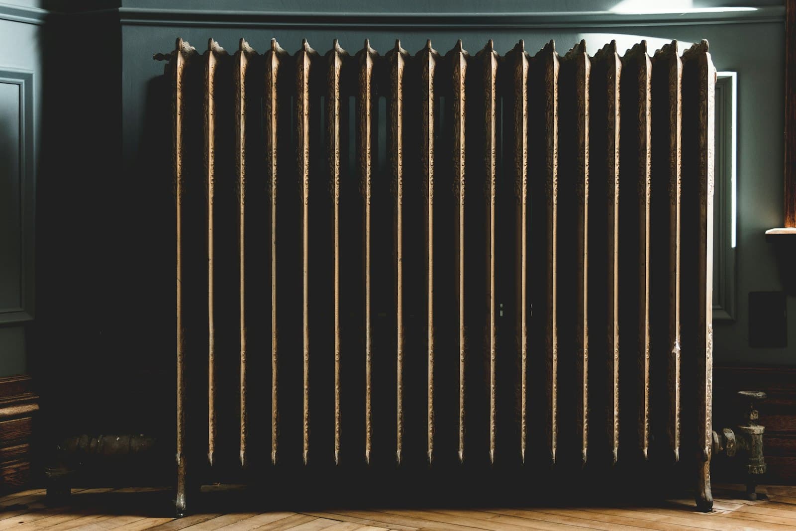 Radiateur de chauffage domestique dans un intérieur
